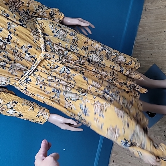 - Size 1xlarge dress from Chelsea - Picture 3 of 6